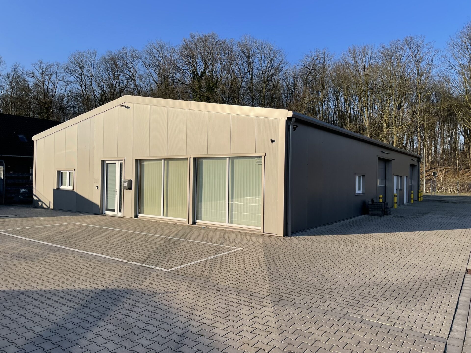 (Nr. 11220) Hochwertige Gewerbehalle, barrierefrei, in Senden zu vermieten